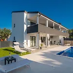 Aurora Island Krk Malinska Apartmán